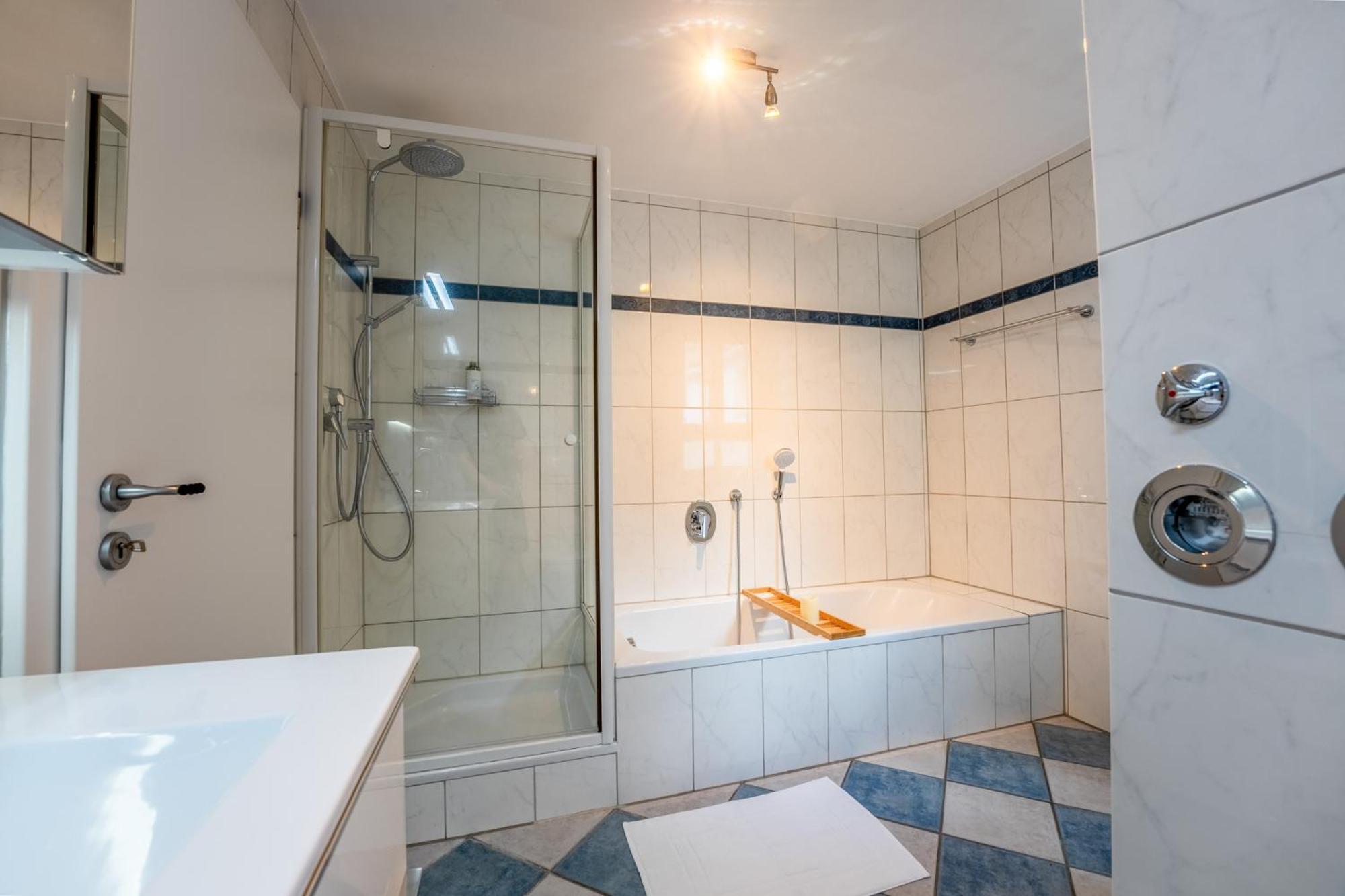 Schlossberg Residences - Markplatz City-Apartment Weinheim Ngoại thất bức ảnh
